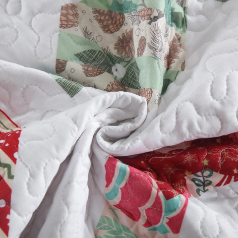 MarCielo 3 Piece Christmas Quilt Set