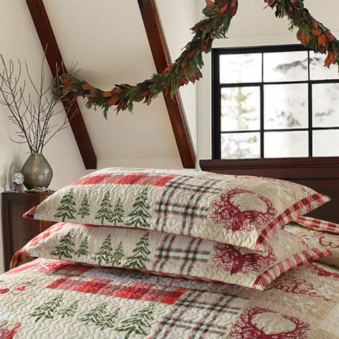 MarCielo 3 Piece Christmas Quilt Set