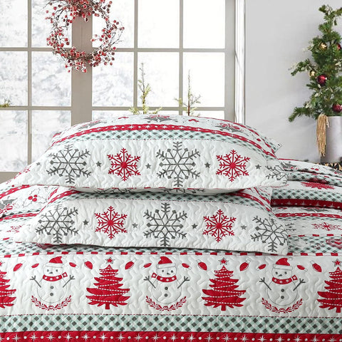 MarCielo 3 Piece Christmas Quilt Set