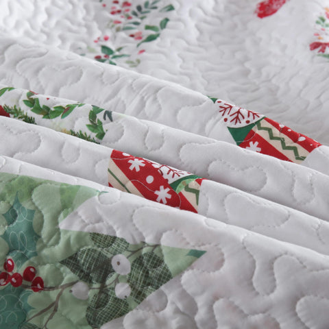 MarCielo 3 Piece Christmas Quilt Set