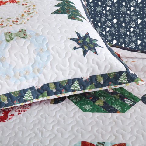 MarCielo 3 Piece Christmas Quilt Set